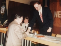 1994 04 08 Altobmann Dr Lehner bei der Amtsübergabe bei der JHV