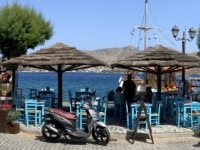 2021 05 27 Leros Agia Marina Hafen mit Fischhändler