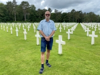2021-07-07-Colleville-sur-Mer-amerikan-Soldatenfriedhof-tausende-Kreuze