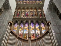 Riesige-Orgel