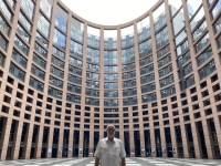 2021-07-16-Strassburg-EU-Parlament-Eingangshalle