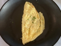 Frühstück serviert Omelette
