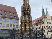2021 08 24 Nürnberg schöner Brunnen Reisewelt on Tour mit Dagmar