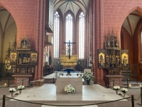 Dom mit Altar