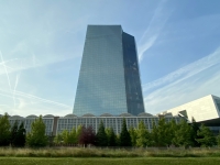 EZB Gebäude mit Turm