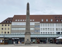 Obelisk am Marktplatz