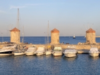 Wunderschöner Hafen in Rhodos