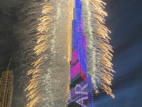 2021-12-31-Wunderschönes-Feuerwerk-gleich-nach-Mitternacht