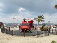 Hubschrauber-am-Strand-vorne
