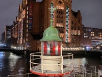Alter-Leuchtturm-in-der-Hafencity