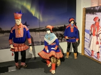 2022-02-18-Wochenausklang-Museum-Samiland-Kleidung