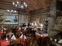 Spezialitaeten-Steakhaus-Pihvipirtti-wunderschoenes-Ambiente