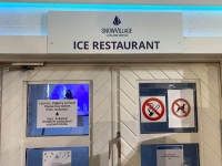Eingang-ins-Eisrestaurant