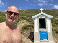 Kleine-Kapelle-auf-der-Insel-Agios-Minas