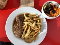 2022-07-19-Lajes-do-Pico-Zentrum-Abendessen-Steak