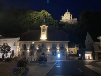 Ehrenhausen-mit-Mausoleum-der-Eggenberger