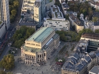 Blick-vom-Maintower auf Alte Oper