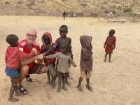 2022-11-06-Himba-Dorf-Kinder