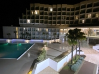 2022-12-29-Porec-Hotel-Laguna-Materada-bei-Nacht