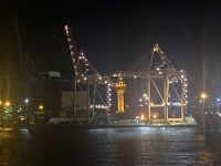 Nächtlicher-Containerhafen