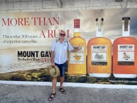 Werbung-für-ältesten-Rum-der-Welt