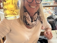 Hofbräuhaus Prost mit einem Maß Bier Jill
