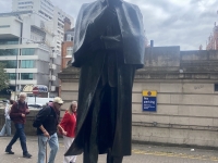 Sherlock-Holmes-Statue