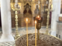 Kloster-Prodromos-angezündete-Kerzen