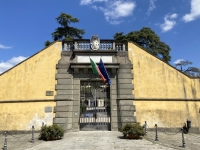Italien-Villen-und-Gaerten-der-Medici-Poggio-a-Caiano-Eingang-Kopfbild