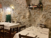Abendessen-Restaurant-Monticelli-nette-Einrichtung