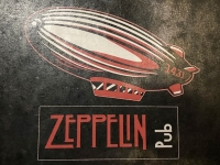 Bar-Zeppelin-fuer-naechtliche-Brettljause