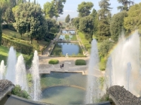 2023-08-31-Tivoli-Villa-d´Este-Garten-mit-Springbrunnen