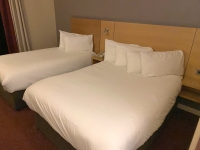 Derby-Hotel-Leonardo-grosses-Zimmer