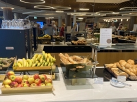 Wien-Flughafen-Vienna-Lounge-tolles-Frühstücksbuffet