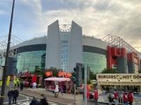 Old-Trafford-Stadion-Eingangsseite