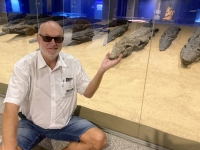 Krokodilmuseum-Fotograf-Security-da-ich-alleine-bin