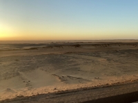 Sonnenaufgang-in-der-Wüste
