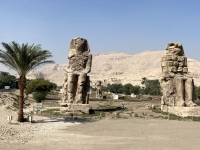 Ankunft-bei-den-Memnon-Kolossen