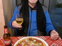 Pizza zum Abschluss beim italiener