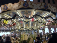 Mainzer Weihnachtsmarkt mit Karussell