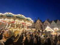 Weihnachtsmarkt am Römer Karussell