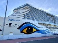 2024-01-04-AIDAcosma-im-Hafen-von-Puerto-del-Rosario-auf-Fuerteventura