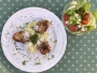 2021 05 10 Schweinsmedaillons auf Spargel Bärlauchrisotto mit Salat