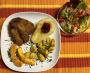 2021 10 27 Hirschschnitzel mit Bratkartoffel Ofenkürbis Preiselbeerbirne und gem Salat