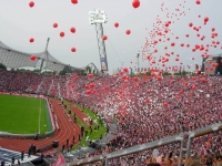 2005 05 14 letztes Spiel im Olympiastadion Luftballone für den Meistertitel