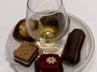 Petit-fours-und-Cognac-2021-VIVA-Treasures