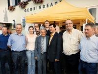 2009 08 14 Schleiferkirtag Kallham Besuch LH Pühringer am ÖVP Stand