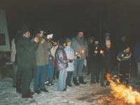 2002 12 20 Wintersonnwendfeier zwischendurch ein Trompetenstück