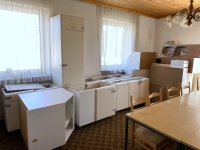 2022 07 02 Küche bei Dr. Lehnerhaus abgebaut und im Sitzungszimmer gelagert