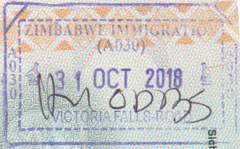 2018 10 31 Simbabwe Victoria Falls - Einreise